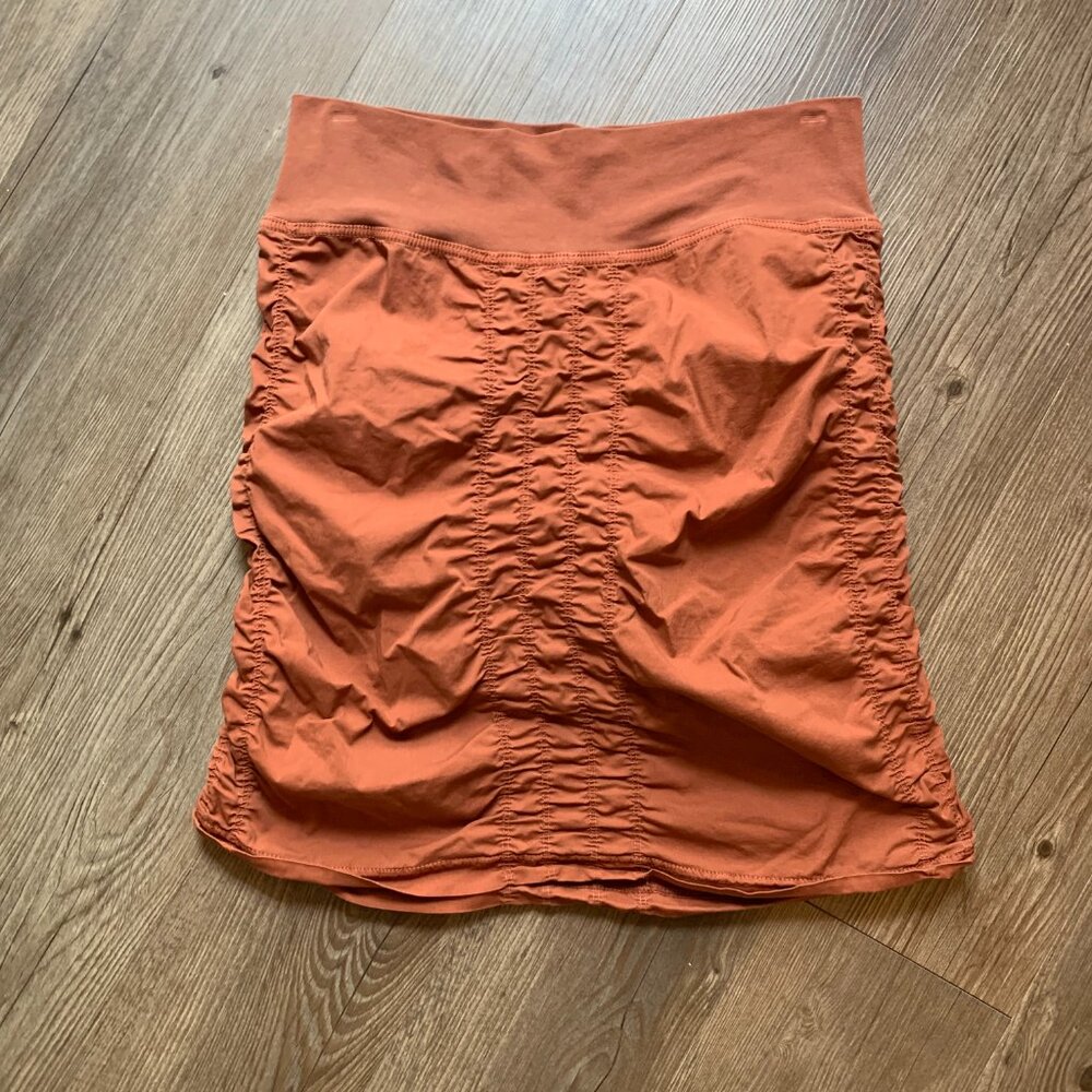 Y2K scrunch skirt